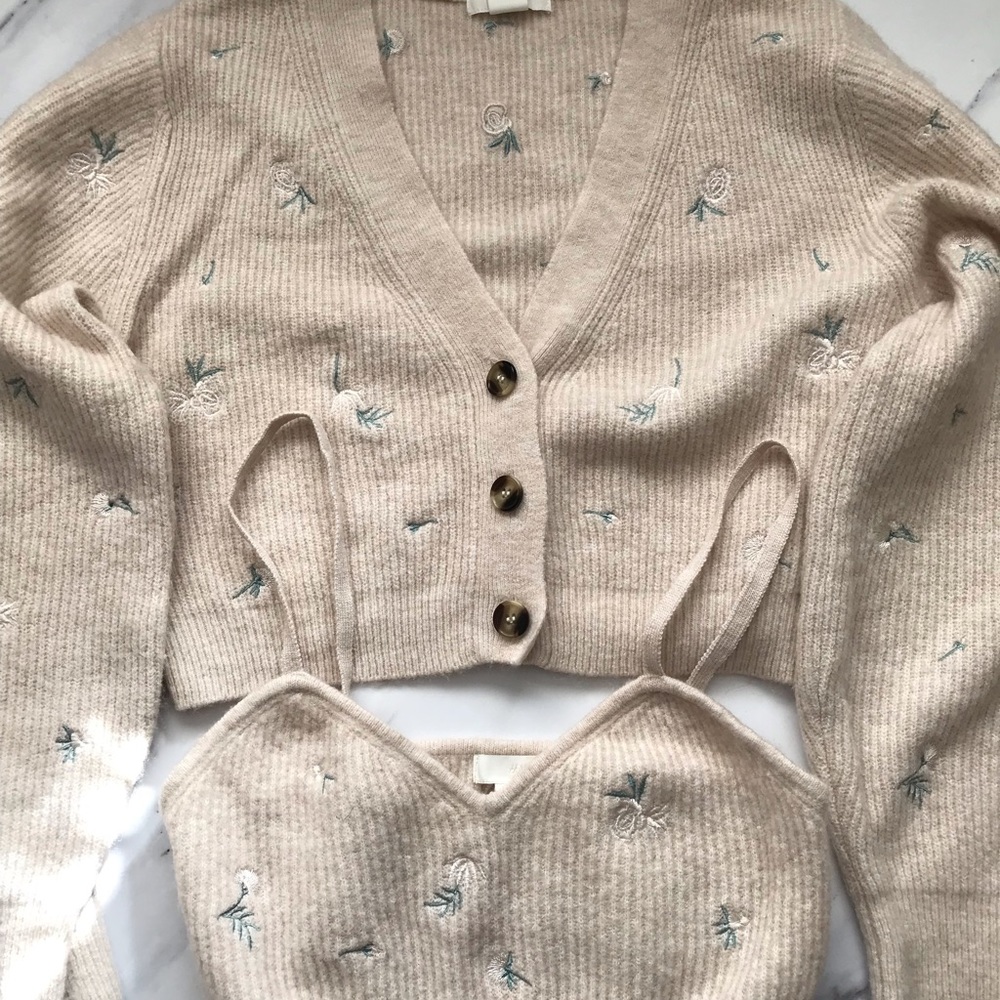 Cropped embroidered sweater set